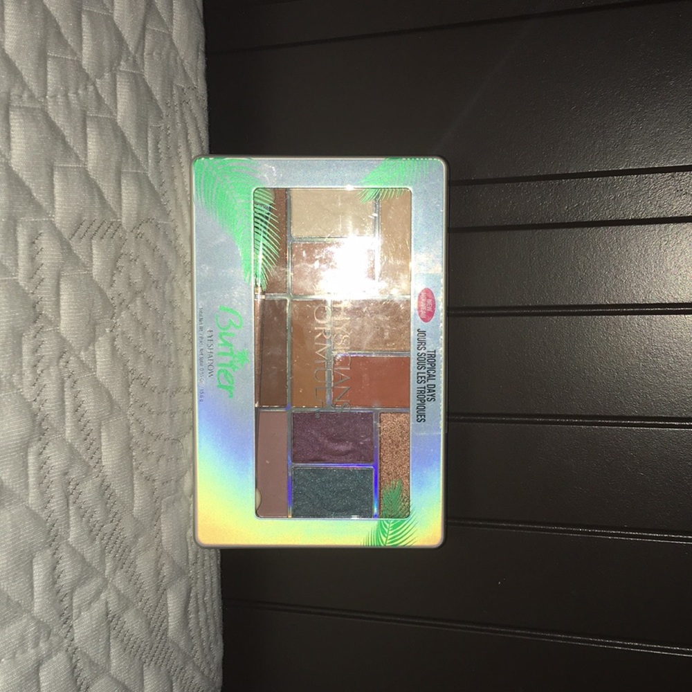Butter tropical days eyeshadow